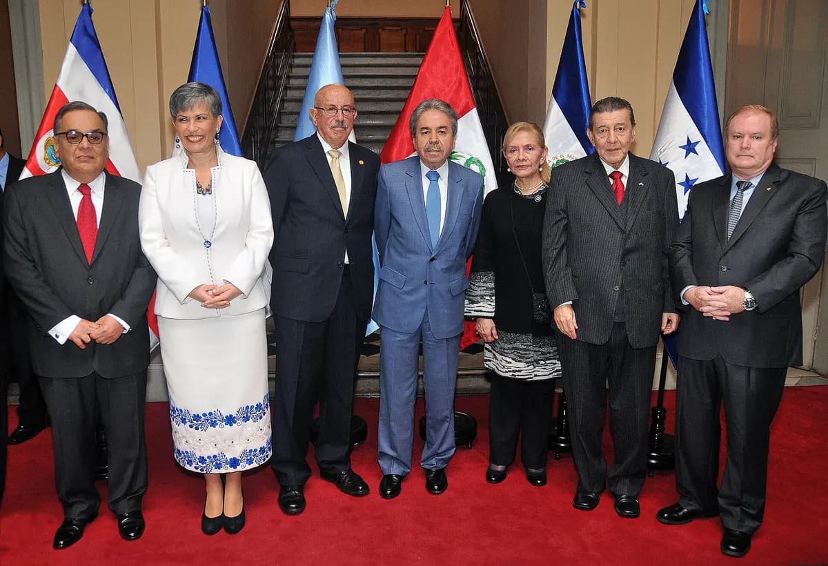 Costa Rica: dos años sin pagar impuesto sobre la renta, con la familia incluida en la ley