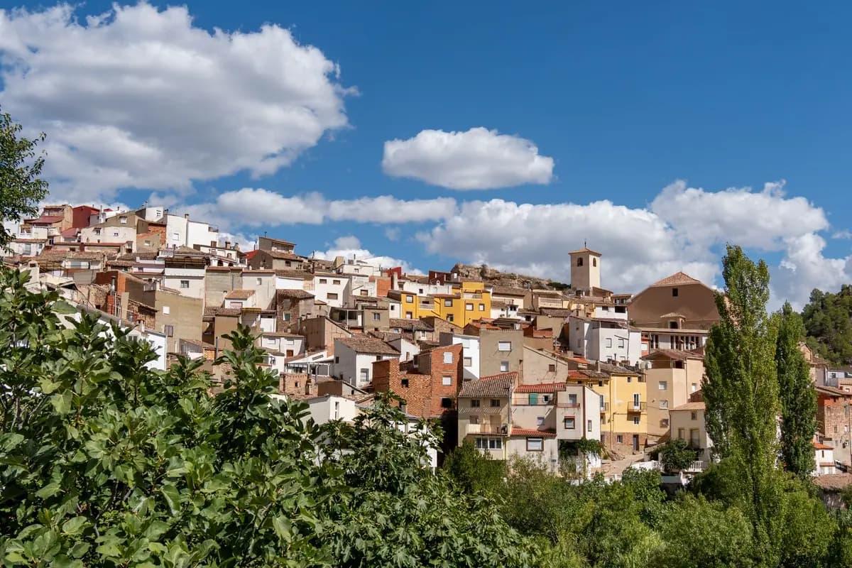 Un pueblo español de 40 habitantes ofrece casa gratis y trabajo a quien se mude